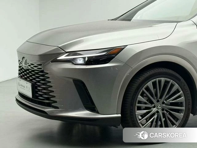 Lexus RX 2024 Серебристо-серый из Китая, фото 3