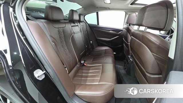 BMW 5 Series (G30) 2018 Черный из Кореи, фото 3