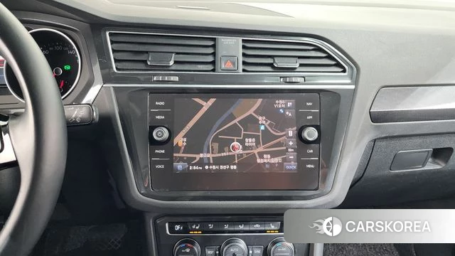 Volkswagen Tiguan second Generation 2018 Серый из Кореи, фото 3