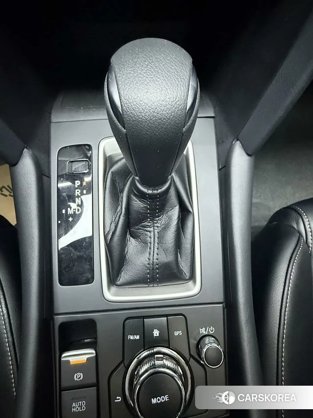 Mazda CX-4 2023 Красный из Китая, фото 3