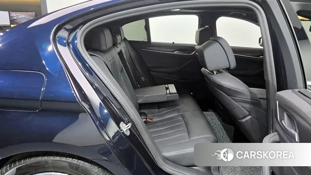 BMW 5 Series (G30) 2023 Черный из Кореи, фото 3