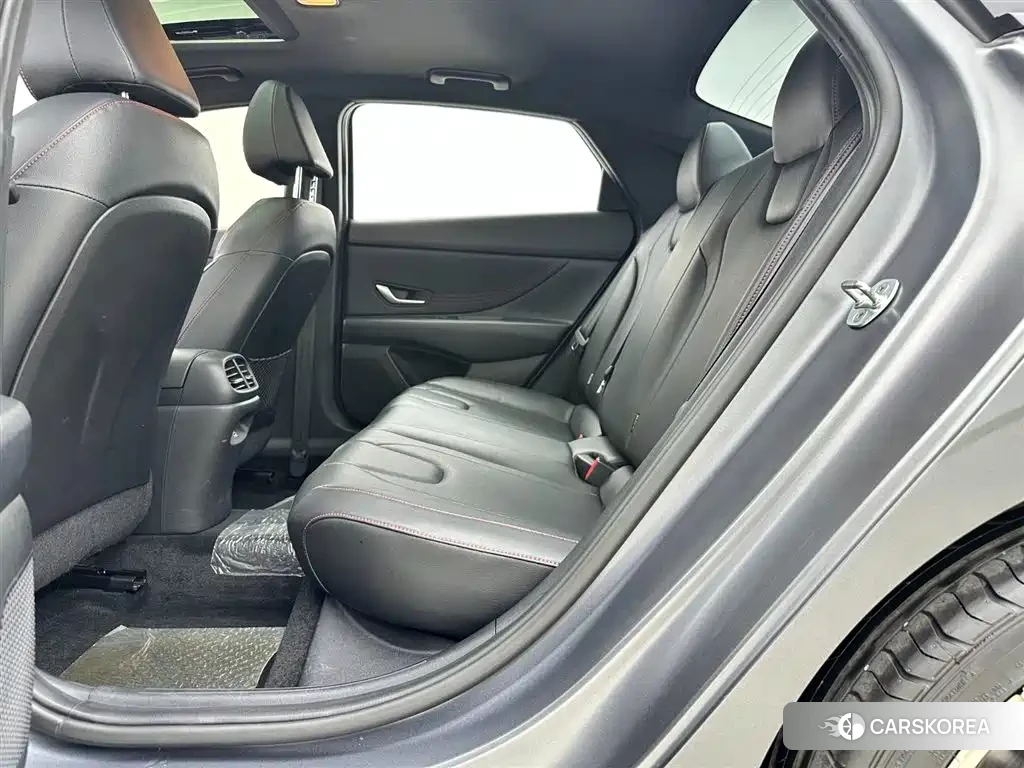 Hyundai Elantra 2022 Silver/gray из Китая, фото 3