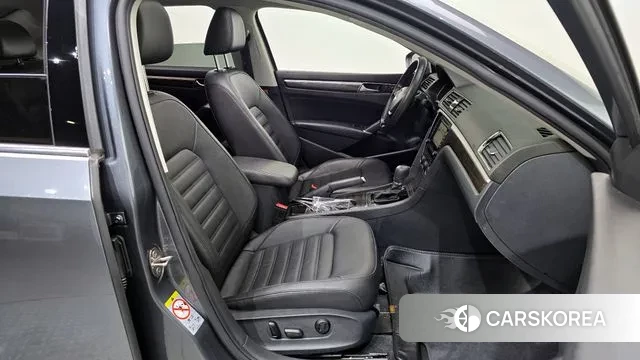 Volkswagen The New Passat 2018 Серый из Кореи, фото 3