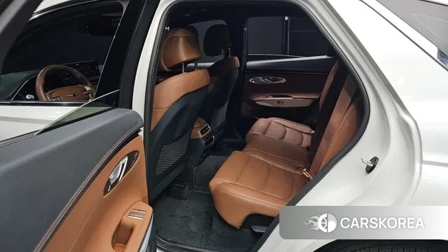 Genesis GV70 2023 Белый из Кореи, фото 3