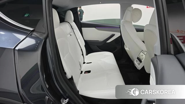 Tesla Model Y 2025 Серый из Кореи, фото 3