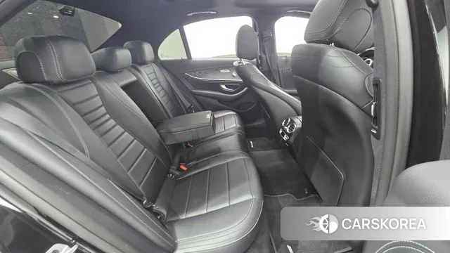 Mercedes-Benz E-Class W213 2021 Черный из Кореи, фото 3