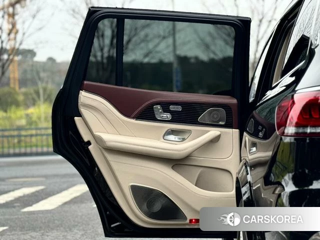Mercedes-Benz GLS 2024 Черный из Китая, фото 3