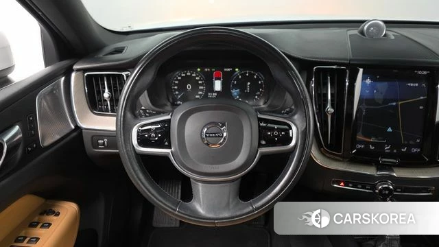 Volvo XC60 second Generation 2020 Белый из Кореи, фото 3