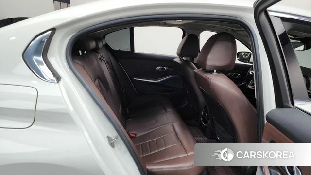 BMW 3 Series (G20) 2021 Белый из Кореи, фото 3