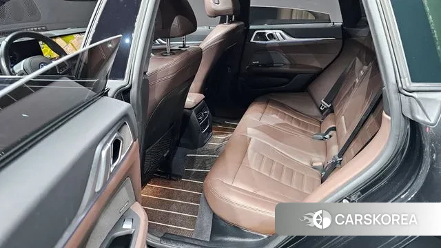 BMW i4 2023 Черный из Кореи, фото 3