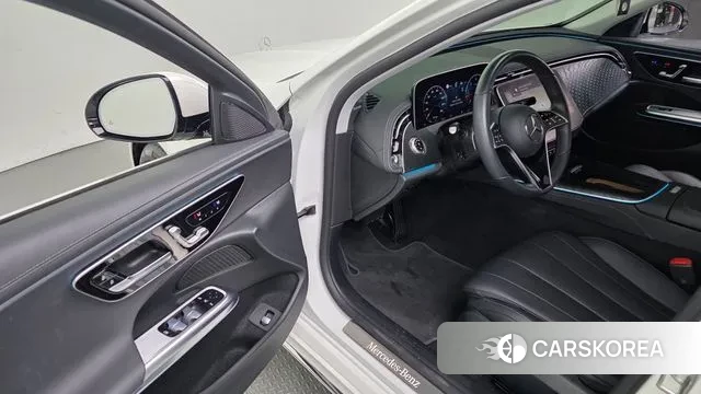 Mercedes-Benz E-Class W214 2024 Белый из Кореи, фото 3