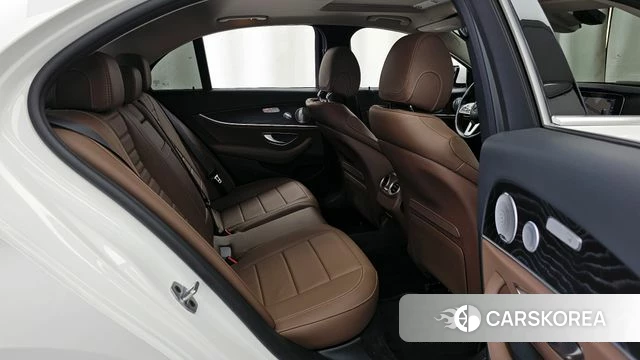 Mercedes-Benz E-Class W213 2020 Белый из Кореи, фото 3