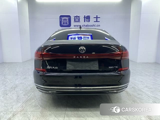 Volkswagen Passat 2022 Черный из Китая, фото 3