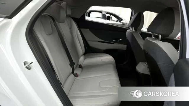 Hyundai Avante (CN7) 2021 Белый из Кореи, фото 3