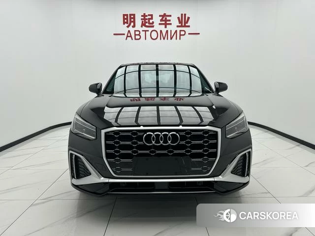 Audi Q2L 2022 Черный из Китая, фото 3