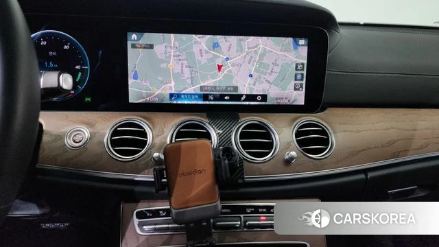 Mercedes-Benz E-Class W213 2021 Белый из Кореи, фото 3