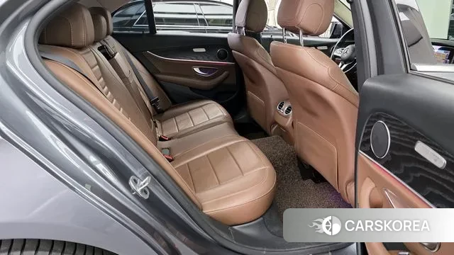 Mercedes-Benz E-Class W213 2018 Серый из Кореи, фото 3