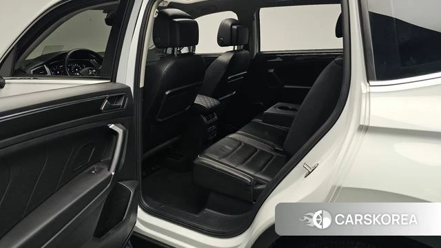 Volkswagen Tiguan Allspace 2020 Белый из Кореи, фото 3