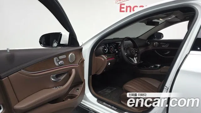 Mercedes-Benz E-Class W213 2019 Белый из Кореи, фото 3