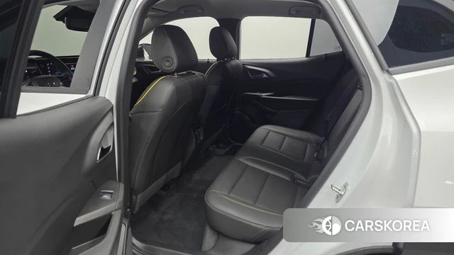 Chevrolet (GM Daewoo) Trax Crossover 2024 Белый из Кореи, фото 3