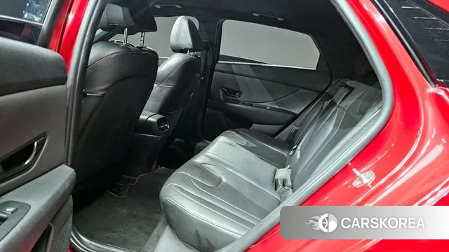 Hyundai Avante (CN7) 2021 Красный из Кореи, фото 3