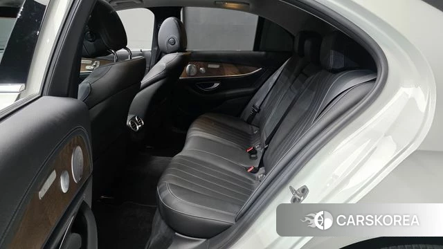 Mercedes-Benz E-Class W213 2020 Белый из Кореи, фото 3