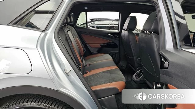 Volkswagen ID.4 2022 Серебряный из Кореи, фото 3