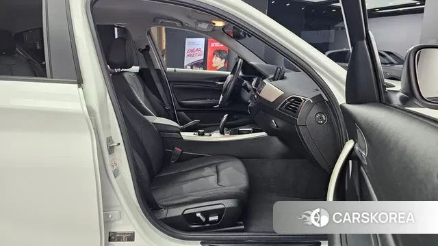 BMW 1 Series (F20) 2018 Белый из Кореи, фото 3