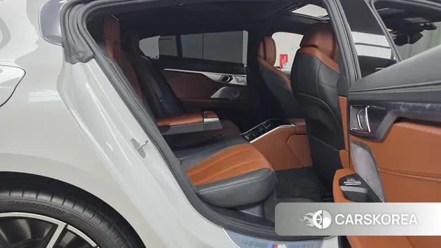 BMW 8 Series (G15) 2024 Белый из Кореи, фото 3