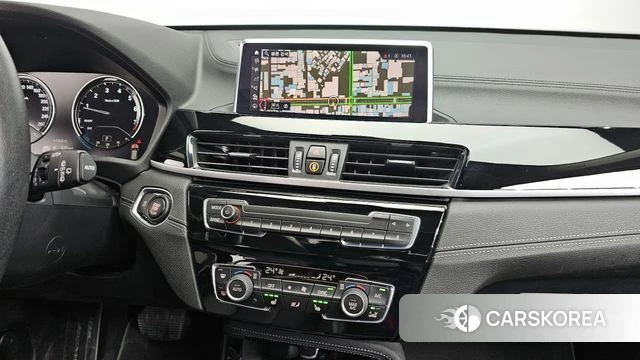 BMW X1 (F48) 2022 Серый из Кореи, фото 3