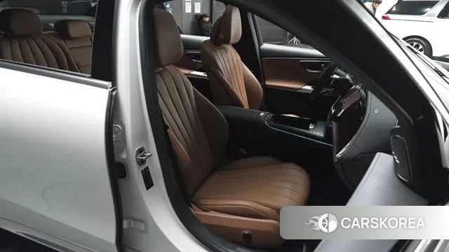 Mercedes-Benz E-Class W214 2024 Белый из Кореи, фото 3