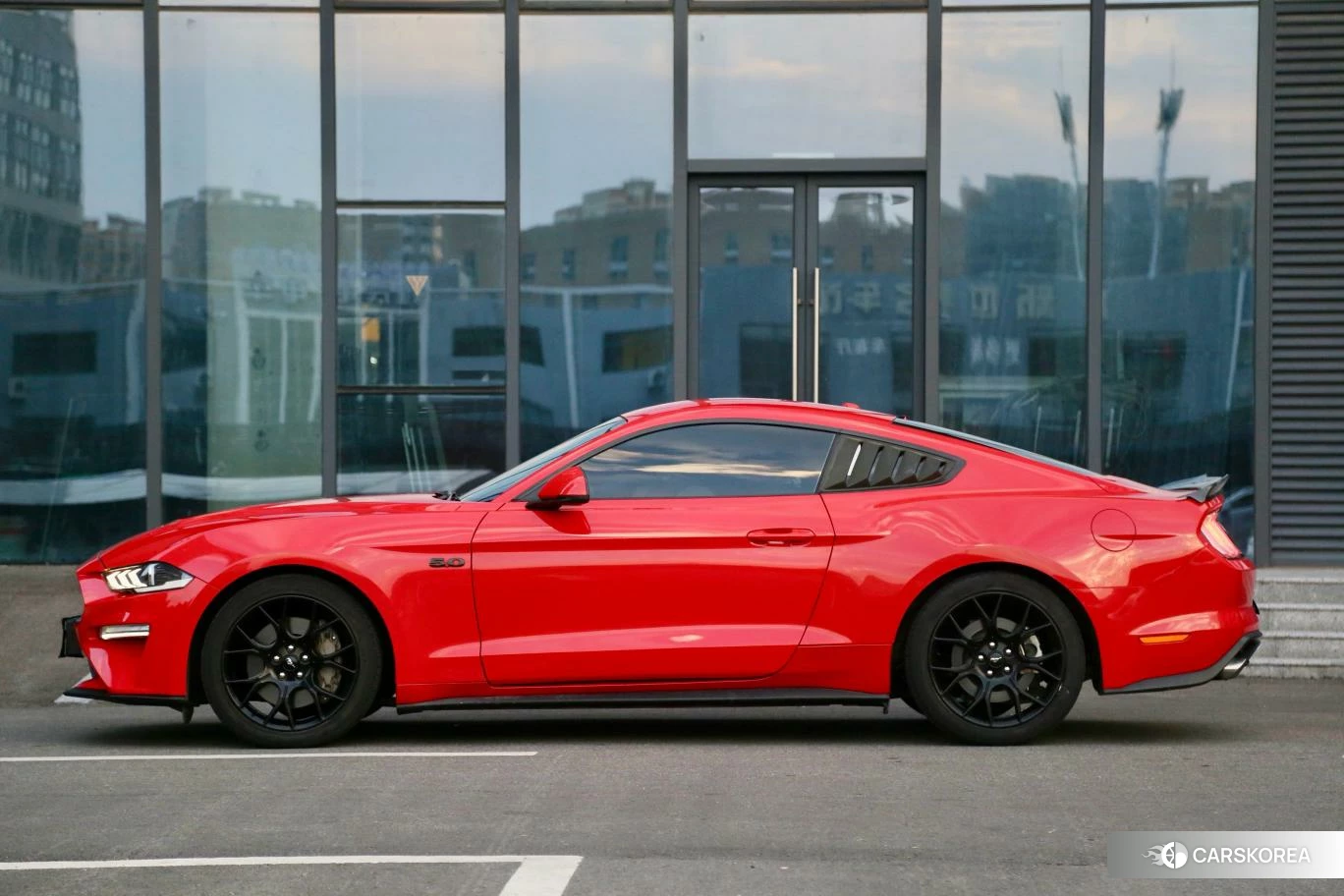 Ford Mustang 2021 Красный из Китая, фото 3