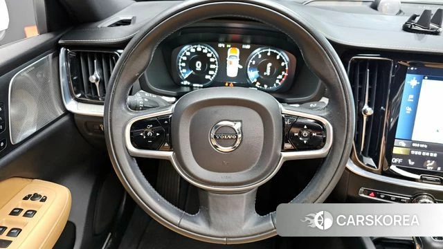 Volvo S60 3rd generation 2020 Белый из Кореи, фото 3