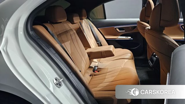 Mercedes-Benz E-Class W214 2025 Белый из Кореи, фото 3