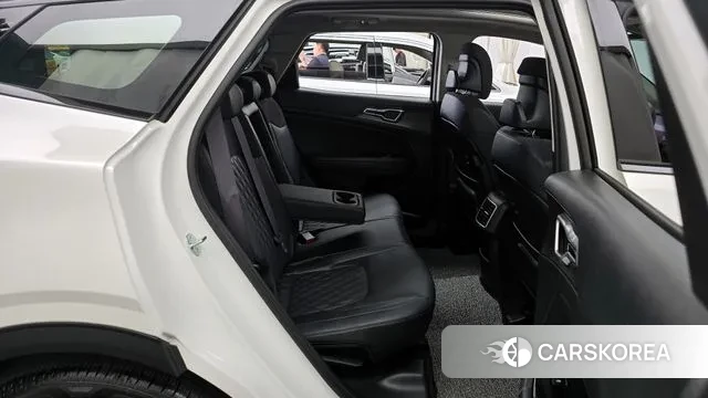 Kia Sportage 5th Generation 2023 Белый из Кореи, фото 3