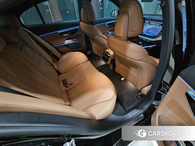 Mercedes-Benz E-Class W214 2024 Черный из Кореи, фото 3
