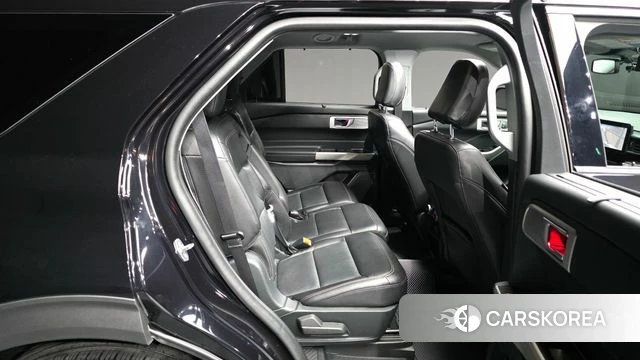 Ford Explorer 6th Generation 2021 Черный из Кореи, фото 3