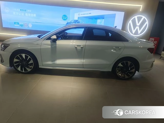 Audi A3 2024 Белый из Китая, фото 3