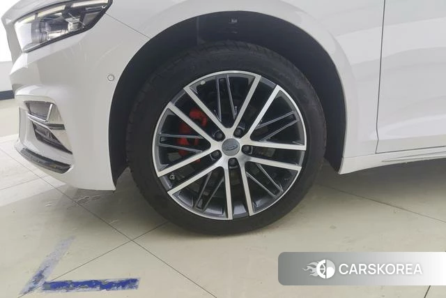 Geely Automobile Xingrui 2026 Белый из Китая, фото 3