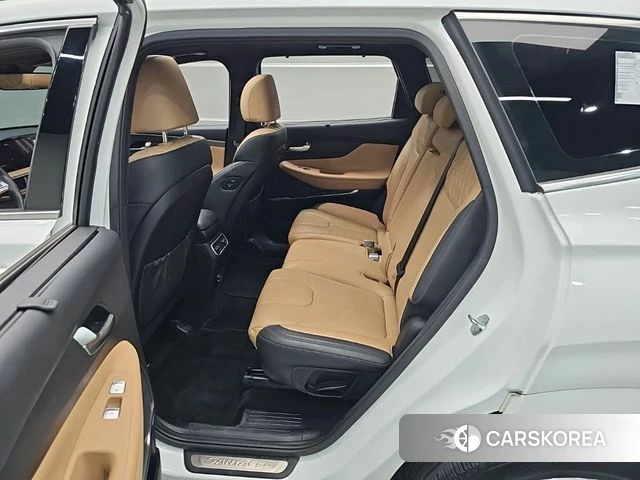 Hyundai The New Santa Fe 2023 Белый из Кореи, фото 3