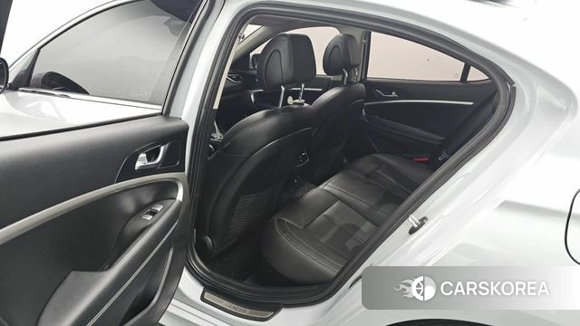 Genesis G70 2018 Светло-серебряный цвет из Кореи, фото 3