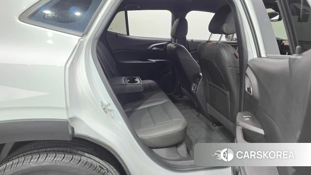 Chevrolet (GM Daewoo) Trax Crossover 2023 Белый из Кореи, фото 3