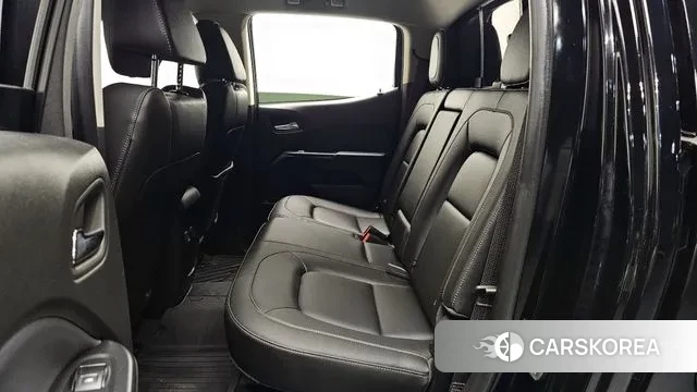 Chevrolet (GM Daewoo) Real New Colorado 2022 Черный из Кореи, фото 3