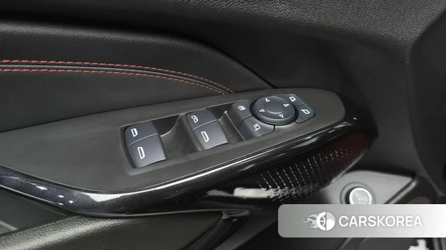 Chevrolet (GM Daewoo) Trax Crossover 2023 Черный из Кореи, фото 3