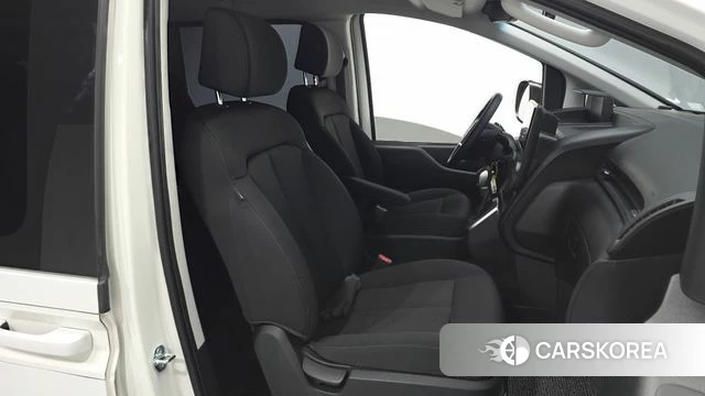 Hyundai Staria 2025 Белый из Кореи, фото 3