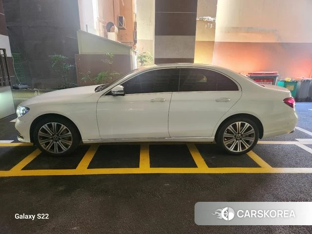 Mercedes-Benz E-Class W213 2022 Белый из Кореи, фото 3