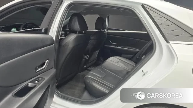 Hyundai The New Avante (CN7) 2023 Белый из Кореи, фото 3