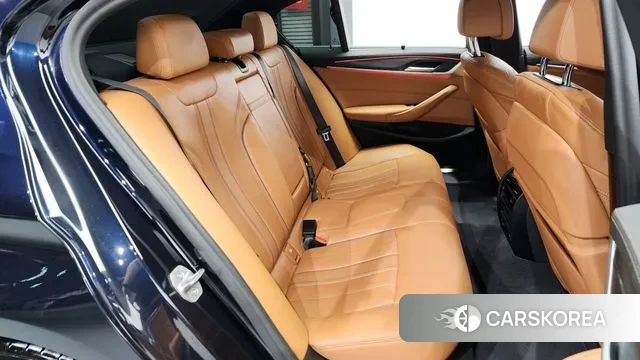 BMW 5 Series (G30) 2022 Черный из Кореи, фото 3