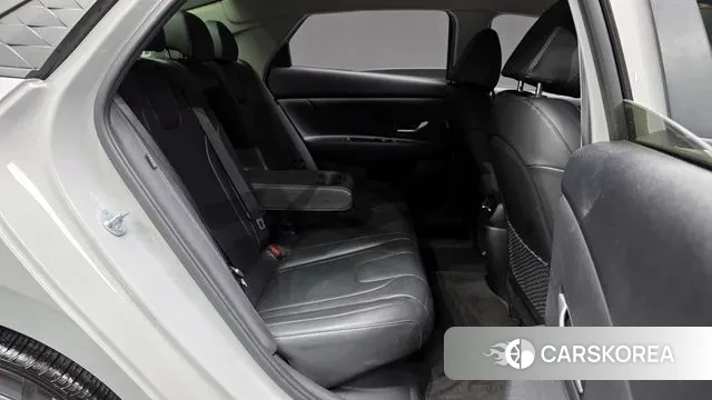 Hyundai The New Avante Hybrid (CN7) 2023 Серебристо-серый из Кореи, фото 3