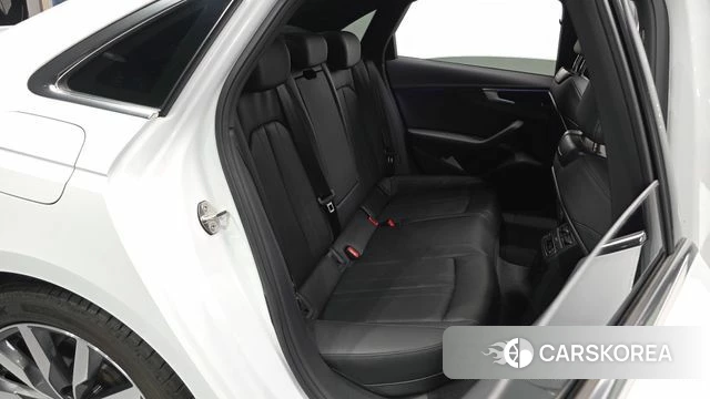 Audi A4 (B9) 2023 Белый из Кореи, фото 3